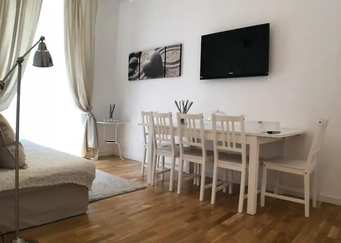 Panorama & Flats Апартаменты *